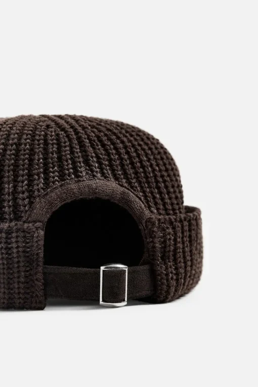 GORRO CORTO PUNTO