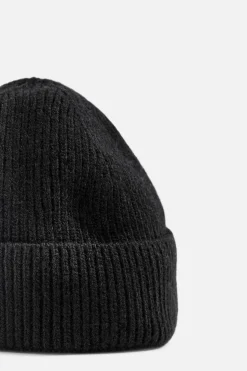 GORRO CORTO PUNTO CON LANA