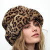 GORRO EFECTO PELO ESTAMPADO ANIMAL