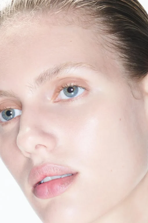 HIDRATANTE ULTRALIGERA SPF50 CON COLOR