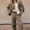 JEANS TRF RELAXED ESTAMPADO ANIMAL TIRO ALTO