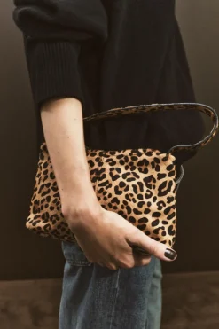 MINI BOLSO PIEL ESTAMPADO ANIMAL