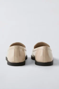MOCASIN FLORES