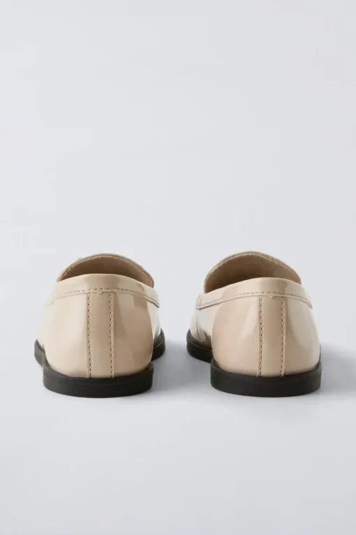 MOCASIN FLORES
