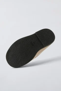 MOCASIN FLORES