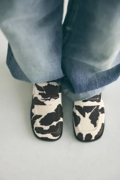MOCASÍN ESTAMPADO ANIMAL PIEL