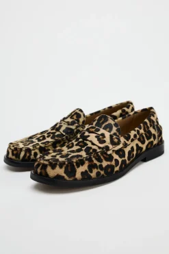 MOCASÍN ESTAMPADO ANIMAL PIEL