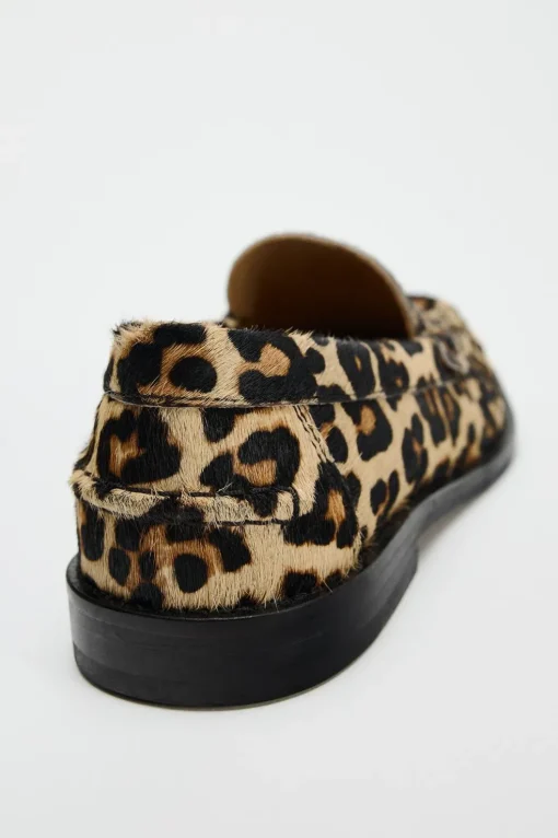 MOCASÍN ESTAMPADO ANIMAL PIEL