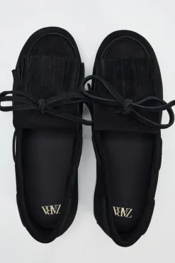 MOCASÍN FLECOS SERRAJE