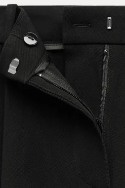 PANTALÓN ANCHO PINZAS CINTURÓN