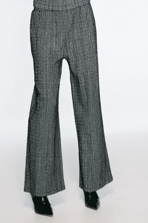 PANTALÓN ANCHO TEXTURA