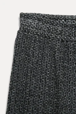 PANTALÓN ANCHO TEXTURA