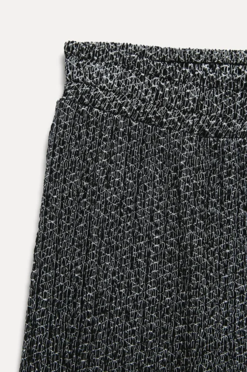 PANTALÓN ANCHO TEXTURA