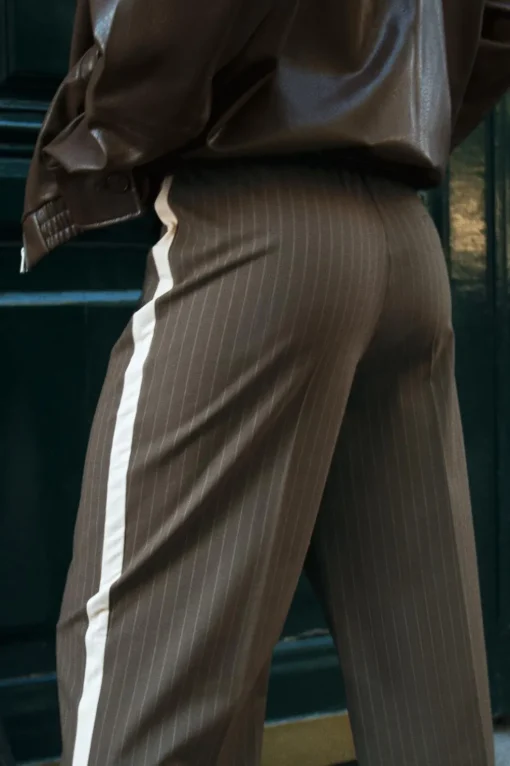PANTALÓN BANDA LATERAL