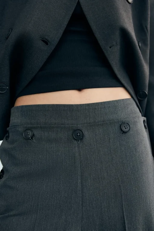 PANTALÓN BOTONES