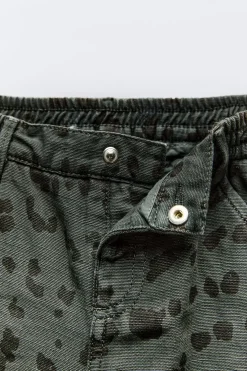 PANTALÓN CARGO ANIMAL PRINT