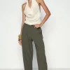 PANTALÓN CHINO PINZAS BAJO