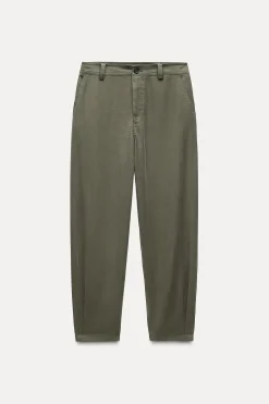 PANTALÓN CHINO PINZAS BAJO