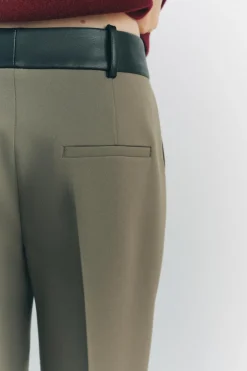 PANTALÓN COMBINADO CINTURA EFECTO PIEL