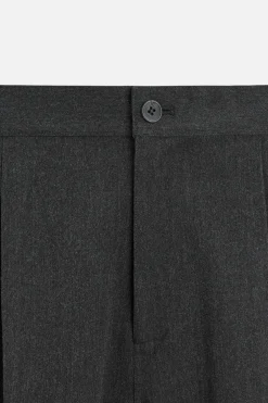 PANTALÓN CON VISCOSA PLIEGUES