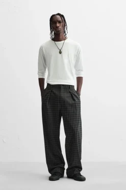 PANTALÓN CUADROS PLIEGUES