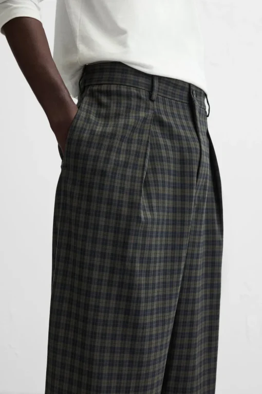 PANTALÓN CUADROS PLIEGUES