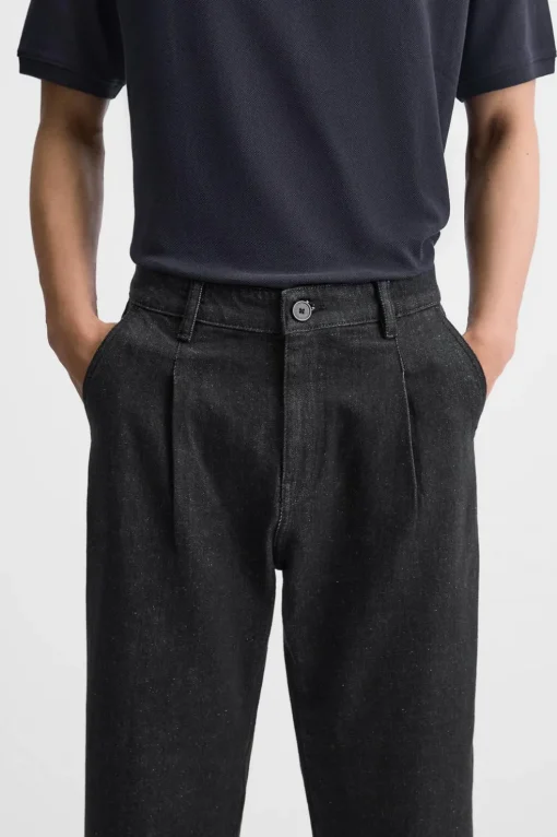 PANTALÓN DENIM PLIEGUES