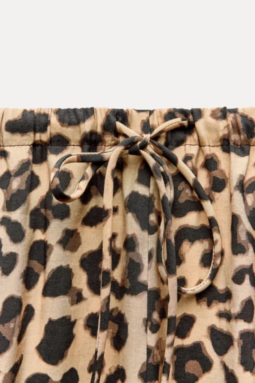 PANTALÓN ESTAMPADO ANIMAL