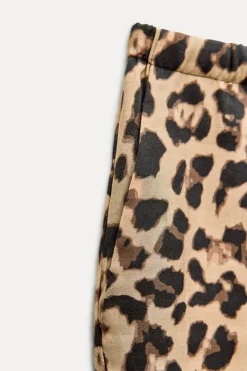 PANTALÓN ESTAMPADO ANIMAL