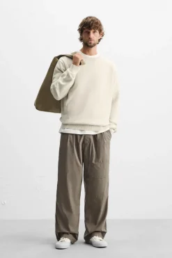 PANTALÓN ESTRUCTURA PLIEGUES