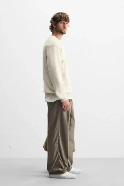 PANTALÓN ESTRUCTURA PLIEGUES