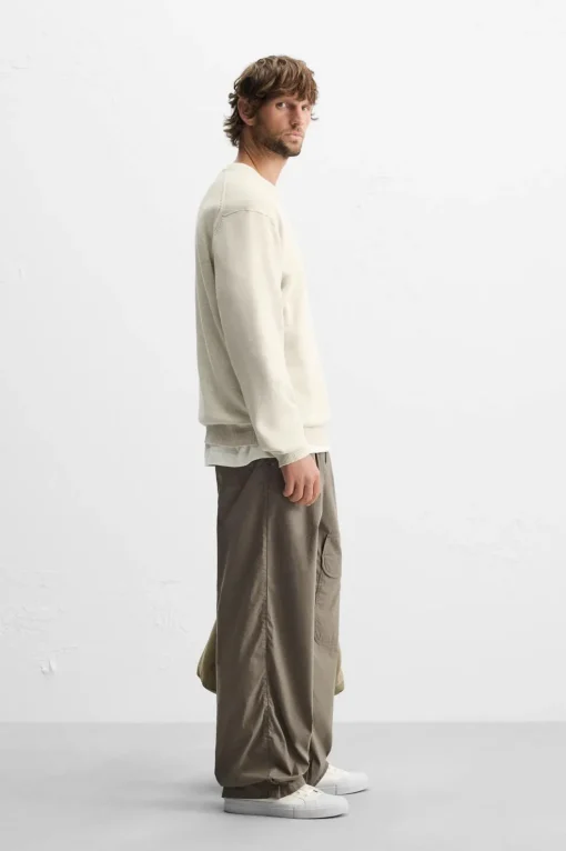 PANTALÓN ESTRUCTURA PLIEGUES
