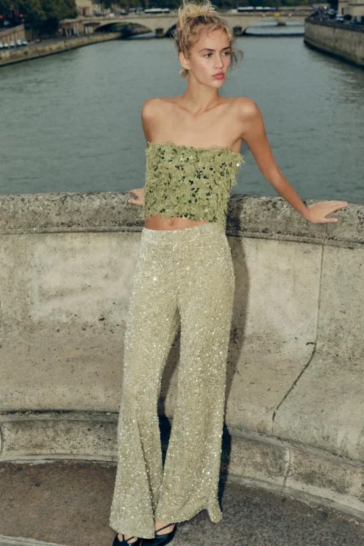 PANTALÓN FLARE LENTEJUELAS