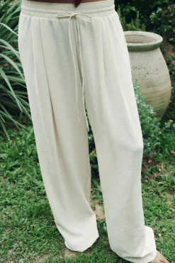 PANTALÓN FLUIDO PINZAS