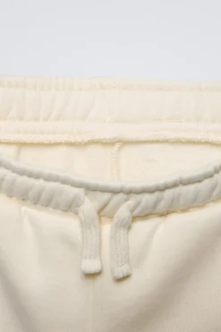PANTALÓN JOGGER ESTAMPADO LETRAS