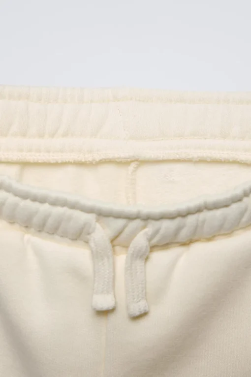 PANTALÓN JOGGER ESTAMPADO LETRAS