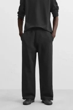 PANTALÓN JOGGER JACQUARD RELIEVE