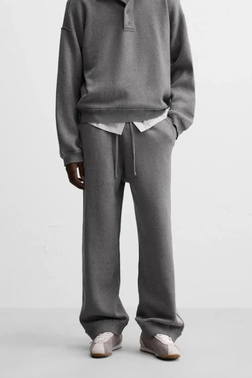 PANTALÓN JOGGER PUNTO COSTURAS IRREGULARES