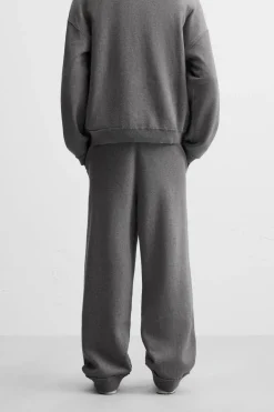 PANTALÓN JOGGER PUNTO COSTURAS IRREGULARES