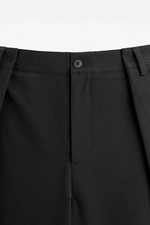 PANTALÓN OVERSIZE FIT PLIEGUES