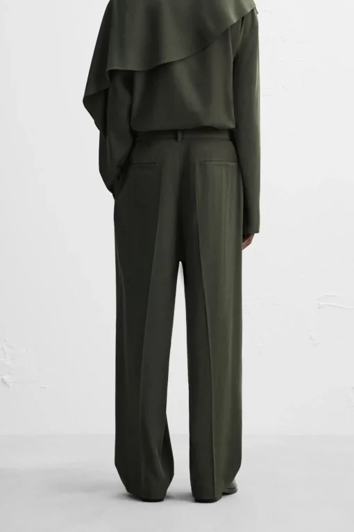 PANTALÓN PLIEGUES CINTURÓN X NANUSHKA