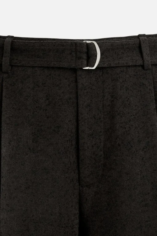 PANTALÓN PLIEGUES CINTURÓN X NANUSHKA