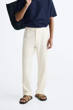 PANTALÓN PLIEGUES ESTRUCTURA