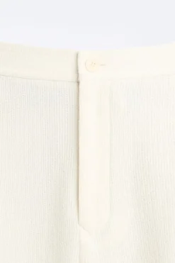 PANTALÓN PLIEGUES ESTRUCTURA