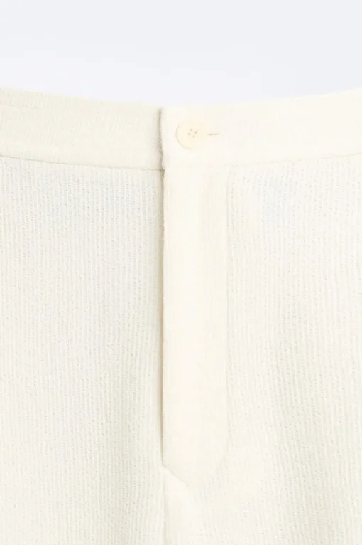 PANTALÓN PLIEGUES ESTRUCTURA