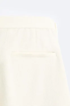 PANTALÓN PLIEGUES ESTRUCTURA