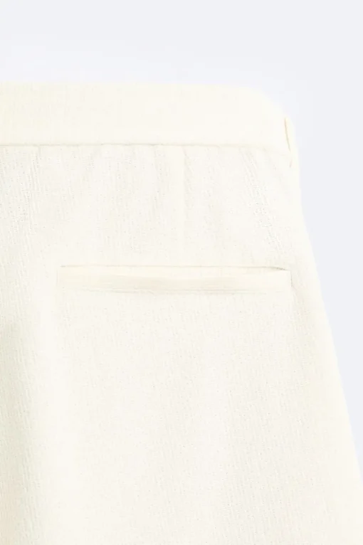 PANTALÓN PLIEGUES ESTRUCTURA