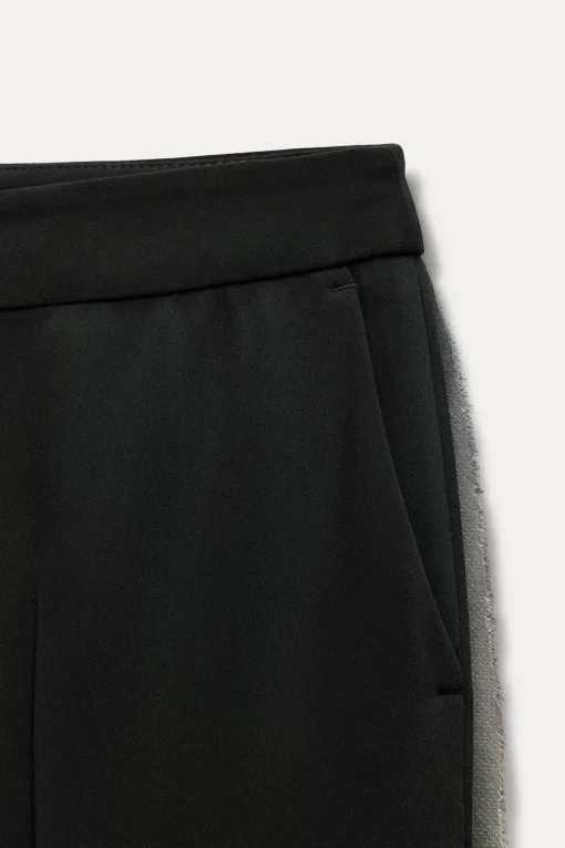 PANTALÓN RECTO BANDA LATERAL COMBINADA