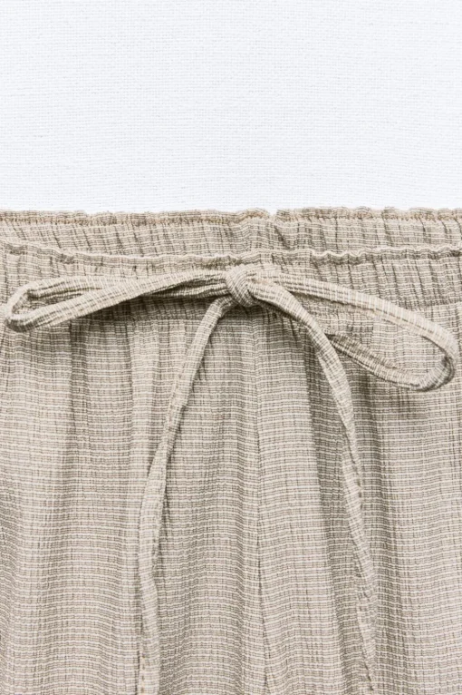 PANTALÓN RECTO TEXTURA