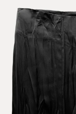PANTALÓN SATINADO EFECTO ARRUGADO